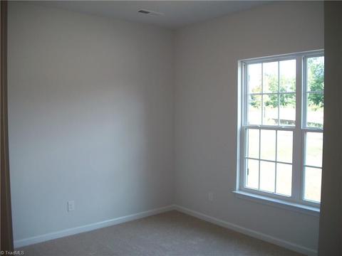 770 Forester Ct, High Point, NC 27265 photo 2