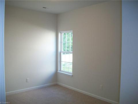 770 Forester Ct, High Point, NC 27265 photo 3