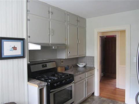 200 S 7th Ave, Mayodan, NC 27027 photo 9