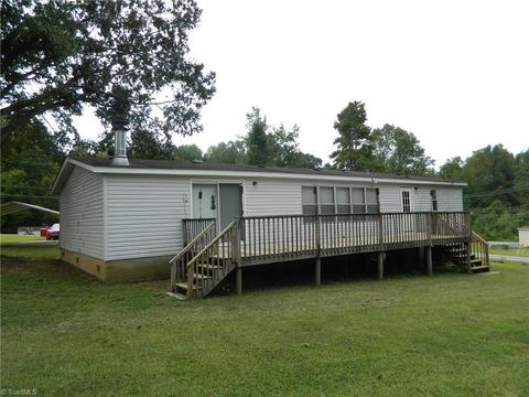 6536 Heathwood Dr, Trinity, NC 27370 photo 2
