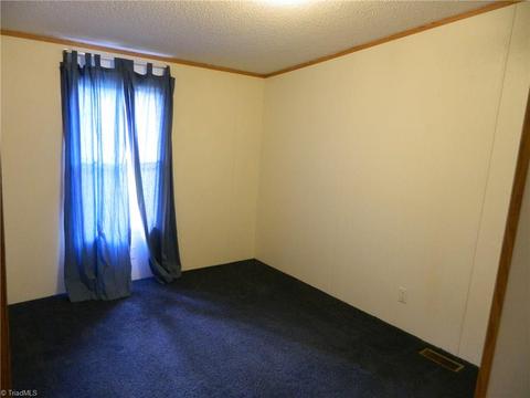 6536 Heathwood Dr, Trinity, NC 27370 photo 12