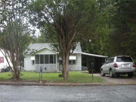 505 Smith St, Thomasville, NC 27360 photo 1