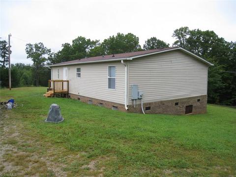 232 Wards Gap Rd, Cana, VA 24317 photo 3