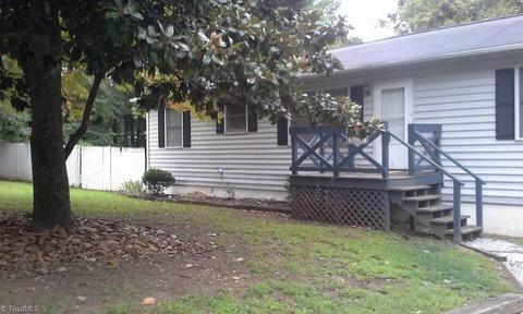 233 Willowood Dr, High Point, NC 27260 photo 1