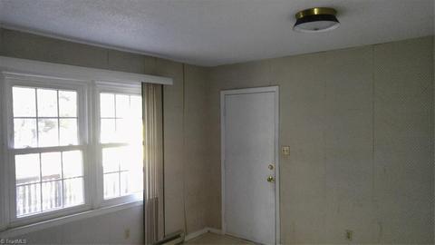 707 Roach St, Mayodan, NC 27027 photo 7