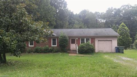 707 Roach St, Mayodan, NC 27027 photo 1