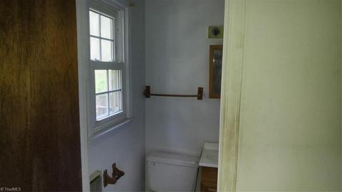 707 Roach St, Mayodan, NC 27027 photo 17