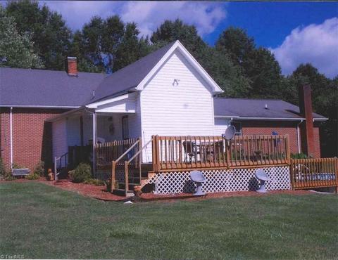 4050 E Pine St, Mount Airy, NC 27030 photo 8