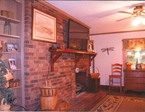 4050 E Pine St, Mount Airy, NC 27030 photo 13