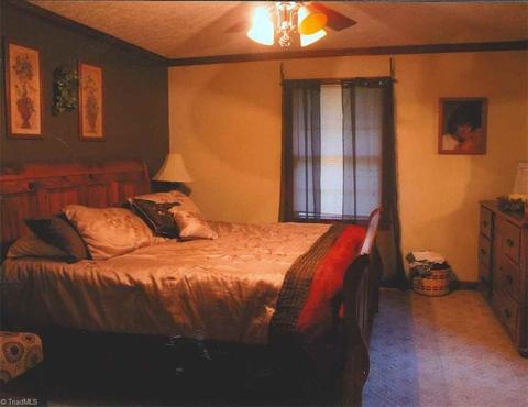 4050 E Pine St, Mount Airy, NC 27030 photo 16