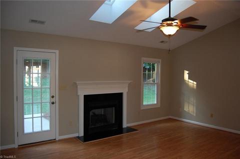 303 Stapleton Way, High Point, NC 27265 photo 11