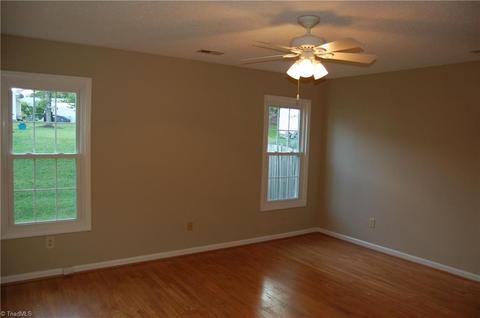 303 Stapleton Way, High Point, NC 27265 photo 15