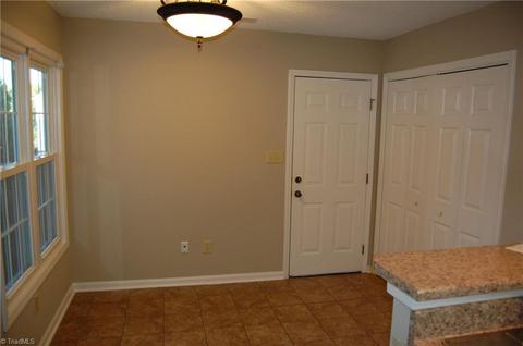 303 Stapleton Way, High Point, NC 27265 photo 8