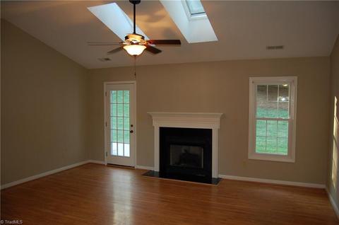 303 Stapleton Way, High Point, NC 27265 photo 10