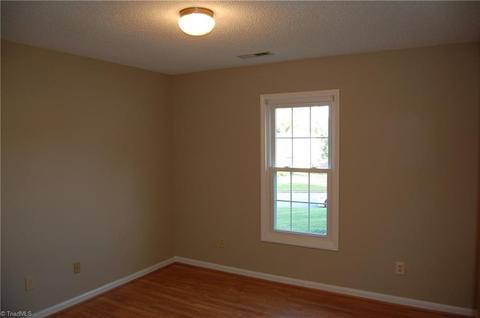 303 Stapleton Way, High Point, NC 27265 photo 12