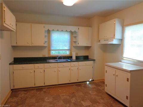 189 Pittsboro St, Staley, NC 27355 photo 3