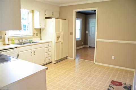 112 Ember Ct, King, NC 27021 photo 10