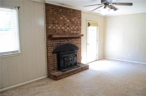 112 Ember Ct, King, NC 27021 photo 6