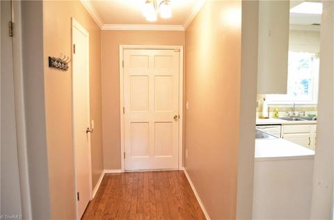 112 Ember Ct, King, NC 27021 photo 4