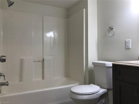 413 Walnut St, High Point, NC 27260 photo 17