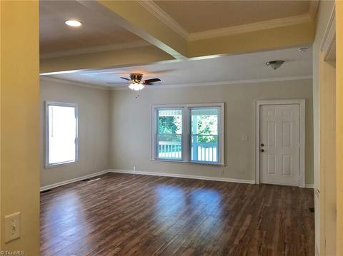 413 Walnut St, High Point, NC 27260 photo 4