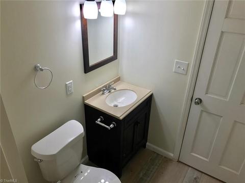 413 Walnut St, High Point, NC 27260 photo 18