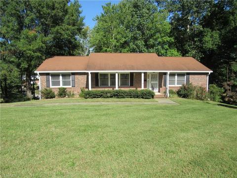 3446 Hillside Dr, High Point, NC 27265 photo 1