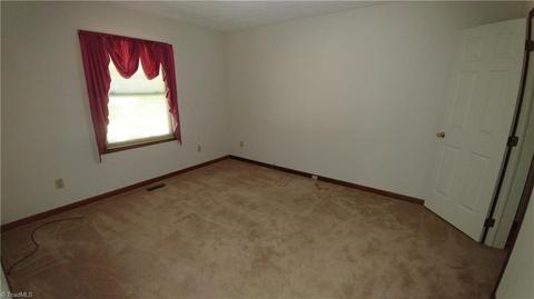 3446 Hillside Dr, High Point, NC 27265 photo 19
