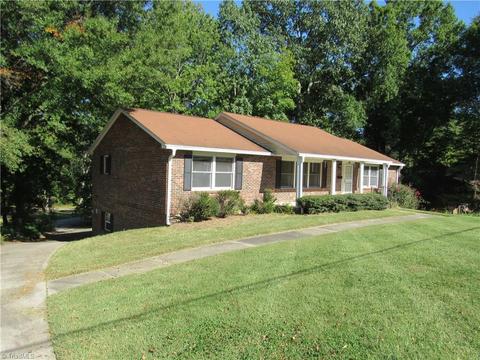 3446 Hillside Dr, High Point, NC 27265 photo 2