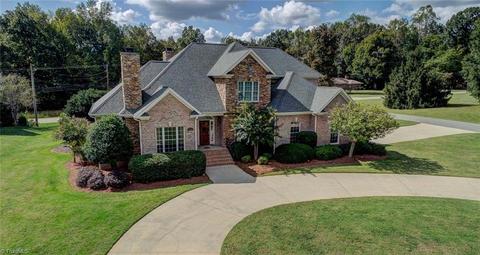 122 Augusta Pl, High Point, NC 27265 photo 1
