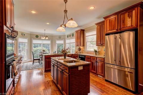 122 Augusta Pl, High Point, NC 27265 photo 10