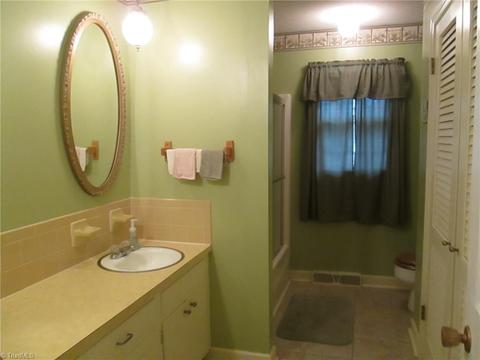 173 Barons Rd, Clemmons, NC 27012 photo 6