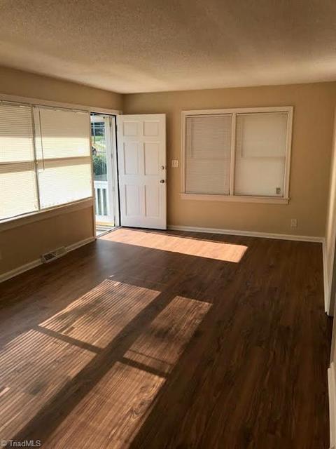 909 Circle Dr, High Point, NC 27262 photo 7