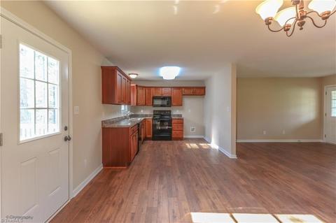 5607 Merle Dr, Trinity, NC 27370 photo 8