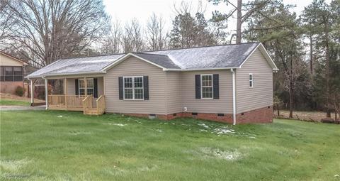 5607 Merle Dr, Trinity, NC 27370 photo 2