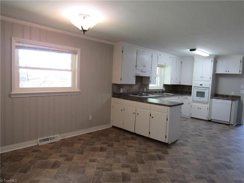 212 Pulliam St, King, NC 27021 photo 18