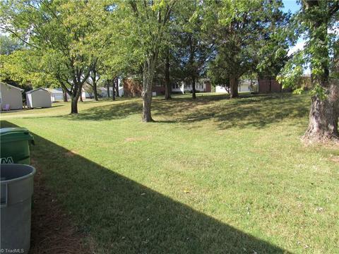 212 Pulliam St, King, NC 27021 photo 3