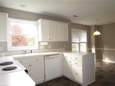 4113 Carroll Brook Rd, High Point, NC 27265 photo 7