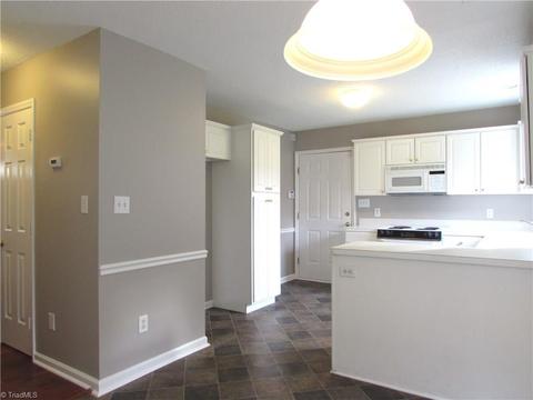 4113 Carroll Brook Rd, High Point, NC 27265 photo 9