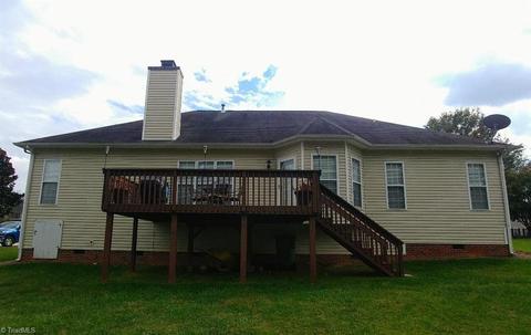 417 Maverick Trail Dr, King, NC 27021 photo 2