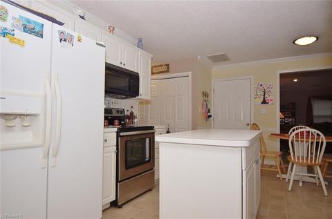 3338 Timberwolf Ave, High Point, NC 27265 photo 13
