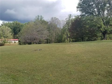 1438 Gammons Rd, Stuart, VA 24171 photo 3