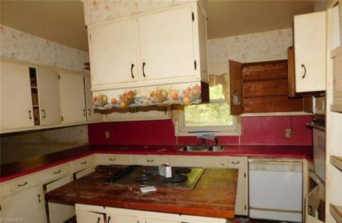 603 Sherbrook Dr, High Point, NC 27262 photo 3