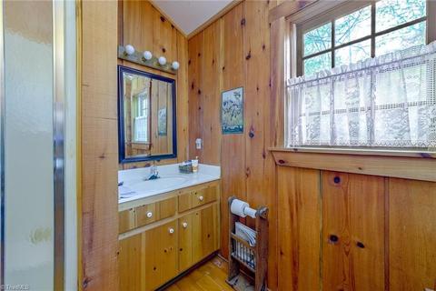 440 Stone River Dr, Traphill, NC 28685 photo 19