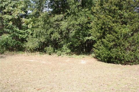 204 Beard Ave, Archdale, NC 27263 photo 2