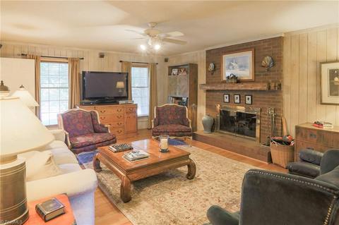 925 Shamrock Rd, High Point, NC 27265 photo 12