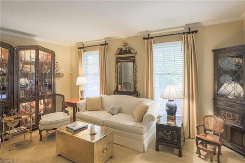 925 Shamrock Rd, High Point, NC 27265 photo 9