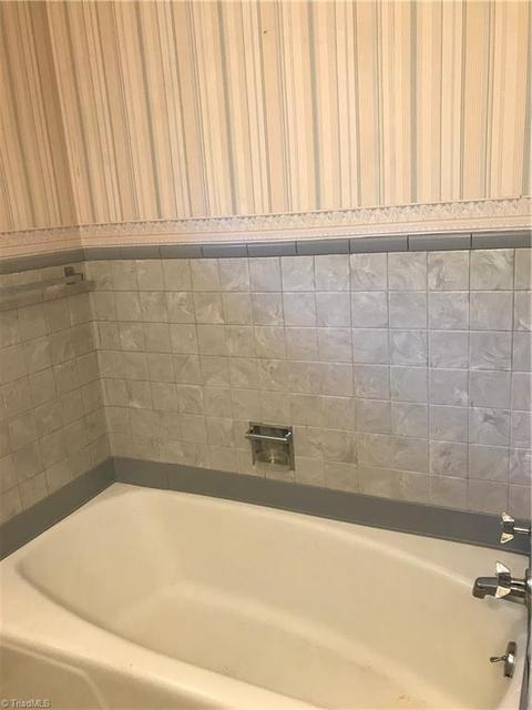 131 Spruce St, Elkin, NC 28621 photo 10