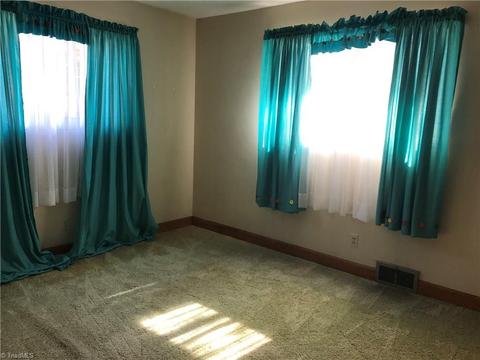131 Spruce St, Elkin, NC 28621 photo 12