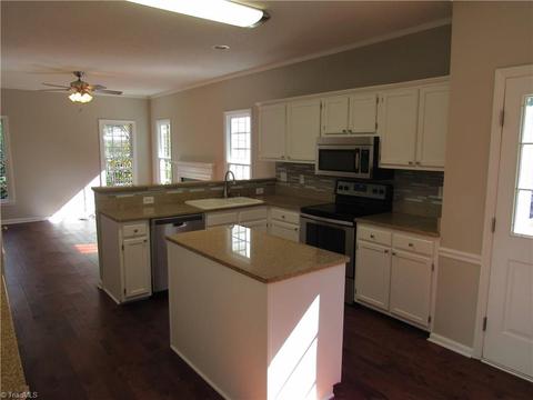 154 Leeds Ln, King, NC 27021 photo 5